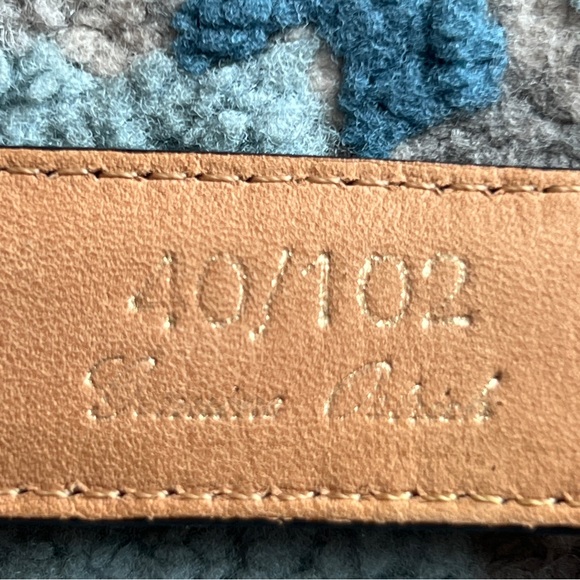 Black genuine ostrich Leather Belt with Gold Buckle Sz 40 - Picture 2 of 3